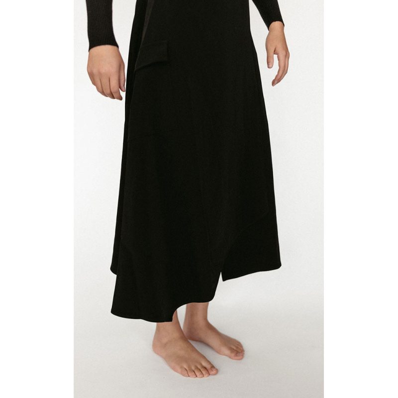 black asymmetrical pockets maxi skirt 699638